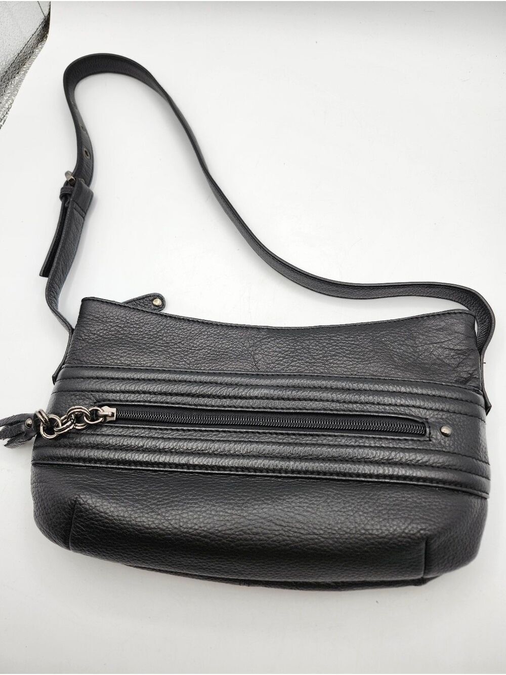 Stone Mountain Accessories Black Pebbled Leather Crossbody Bag 11 X 6"